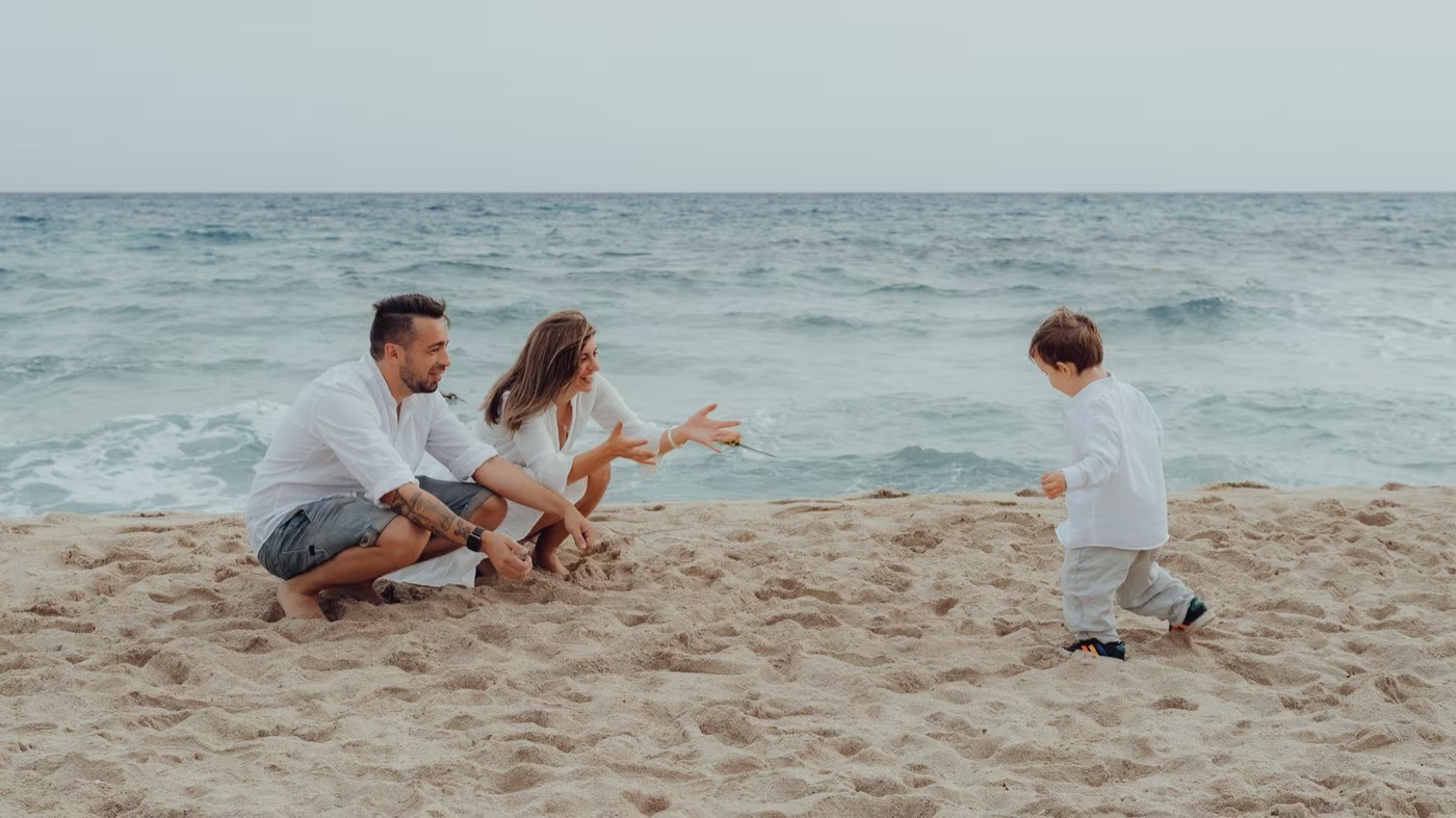Vacation photo shoot Ibiza – professional holiday photos at Ibiza's most beautiful spots